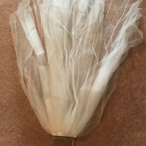 Wedding veil with comb